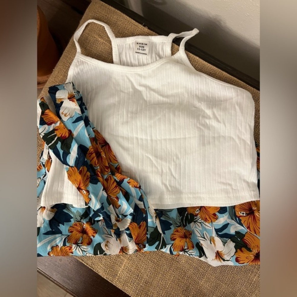 Girls SHEIN top and shorts. Size 10. Tag states 11/12 but runs small.